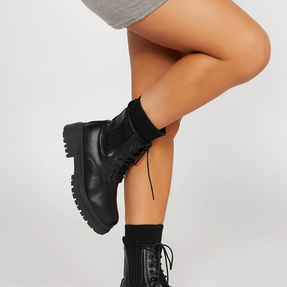 Fashion nova black convat boots